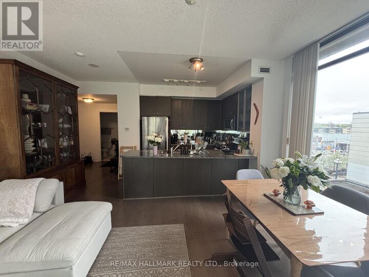 Property Photo:  21 Scollard Street 402  ON M5R 1G1 