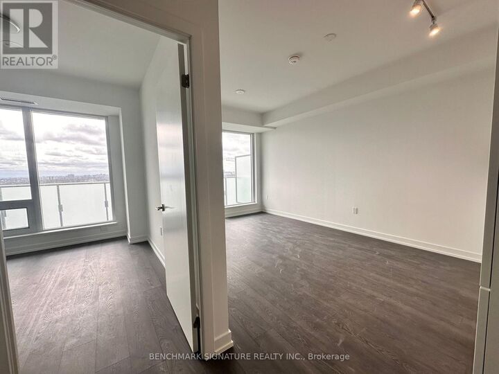 Property Photo:  8 Olympic Garden Drive 1708  ON M2M 0B9 