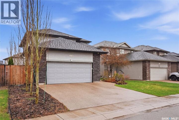 Property Photo:  215 Whalley Crescent  SK S7T 0E6 