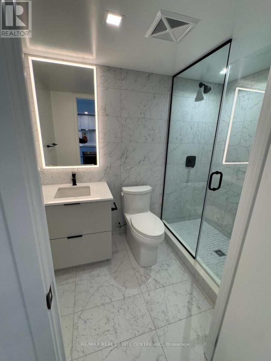 Property Photo:  609 Sherbourne Street 1909  ON M4X 0A4 