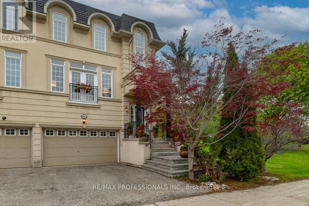 Property Photo:  38A Preakness Drive  ON M3B 3S1 