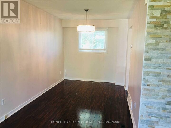 Property Photo:  3134 Jessica Court  ON L5C 1X6 