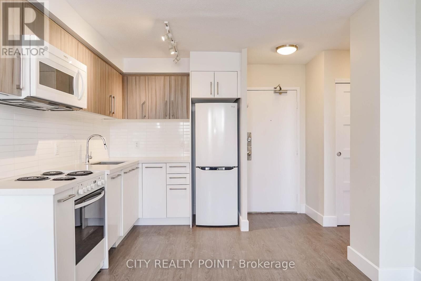 Property Photo:  1500 Bathurst Street 207  ON M5P 3L3 