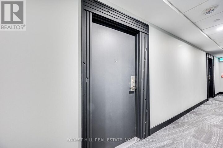 Property Photo: 840 St Clair Avenue West 516 ON M6C 0A4
