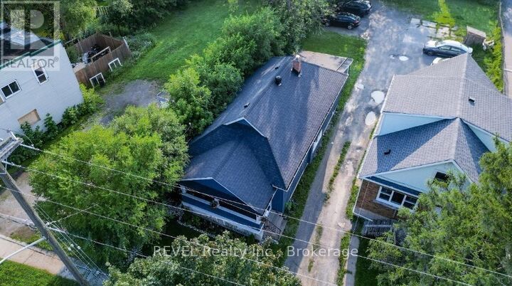 Property Photo:  50 Pelham Road  ON L2S 1R4 
