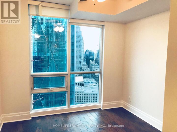 Property Photo: 16 Harbour Street 3902 ON M5J 2Z7