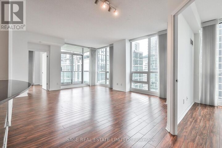 Property Photo:  16 Yonge Street 2711  ON M5E 2A1 