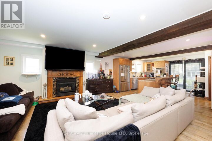 Property Photo: 3054 Thunder Bay Road ON L0S 1N0