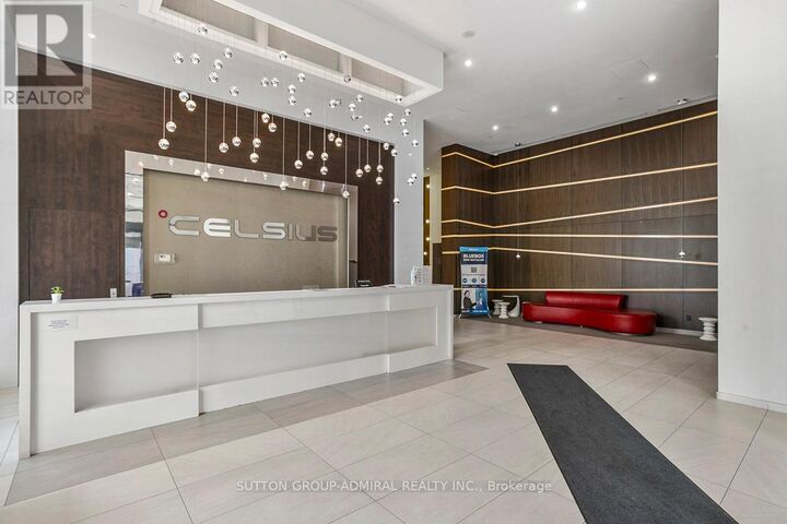 Property Photo:  68 Canterbury Place Ph09  ON M2N 0H8 