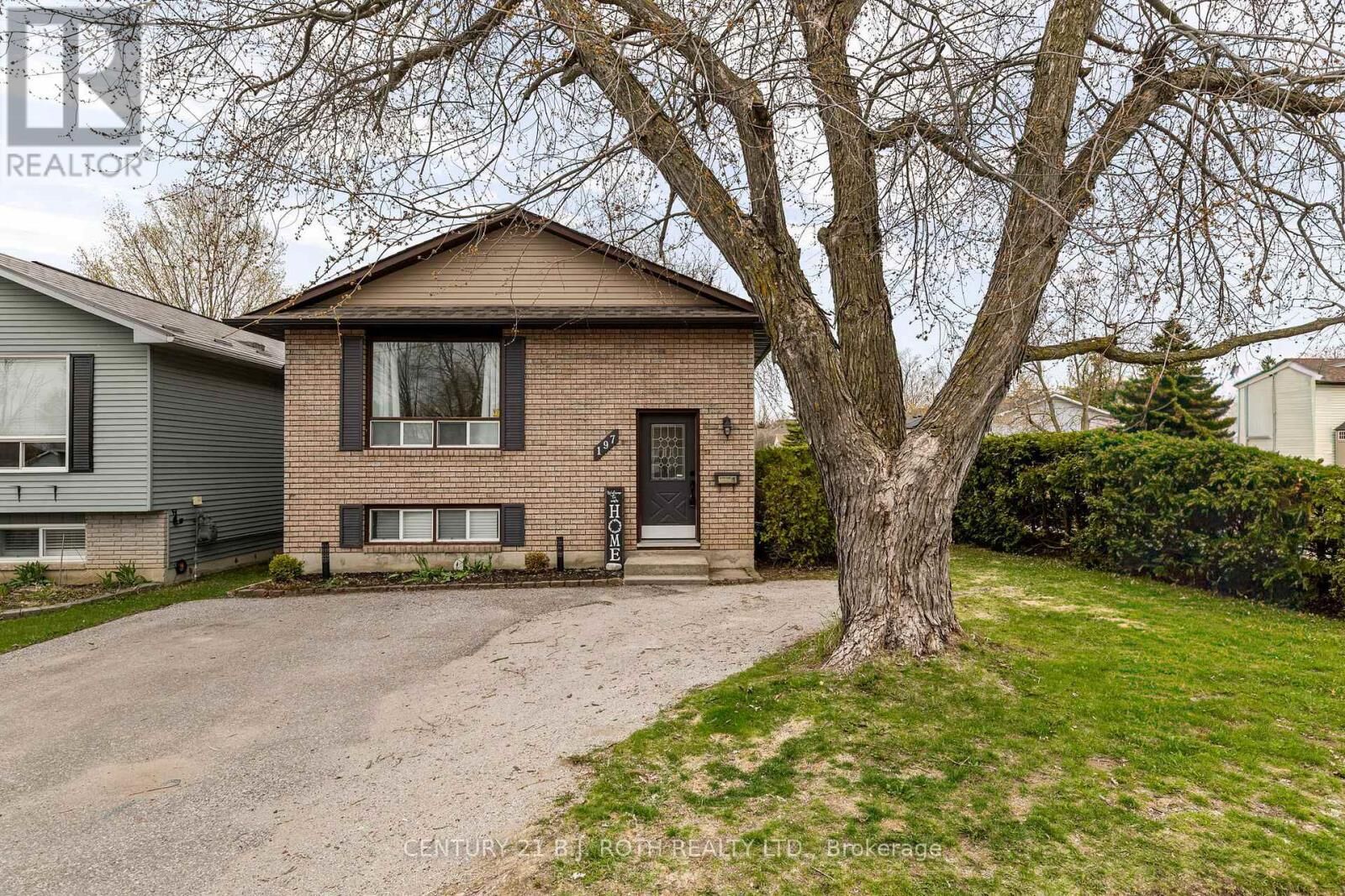 Property Photo: 197 Westmount Drive South ON L3V 6E5