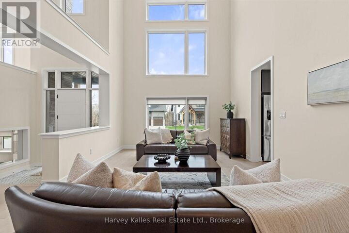 Property Photo:  157 Springside Crescent  ON L9Y 5L3 