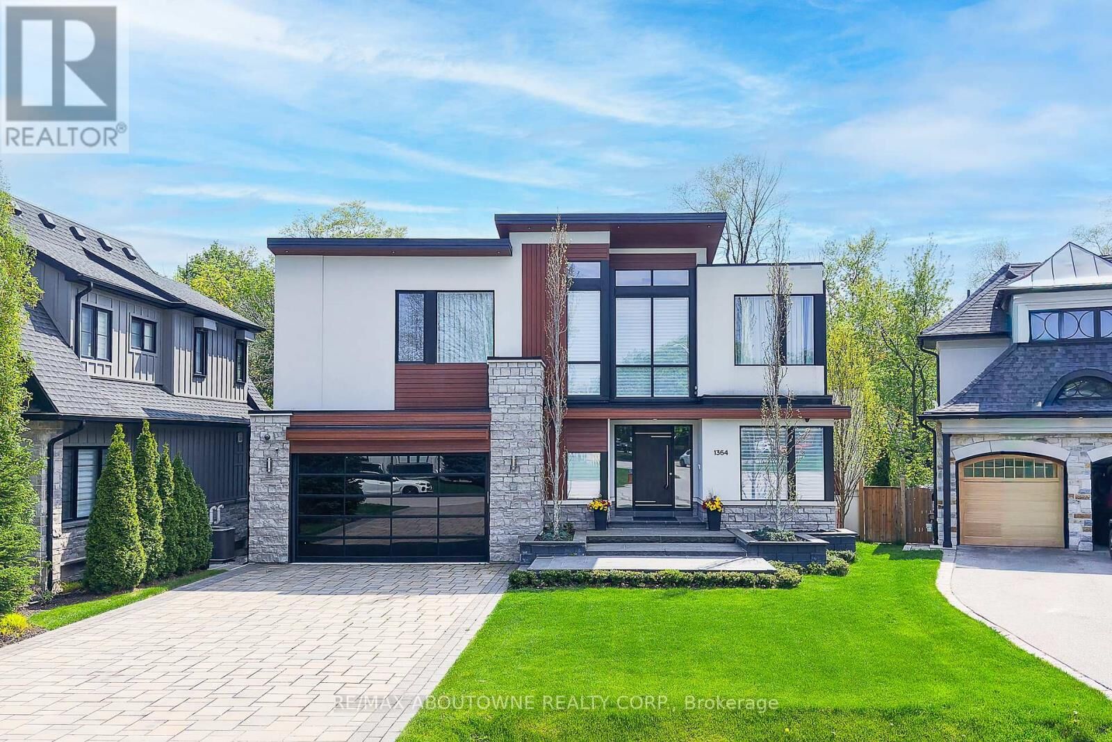 Property Photo:  1364 Acton Crescent  ON L6J 2S5 