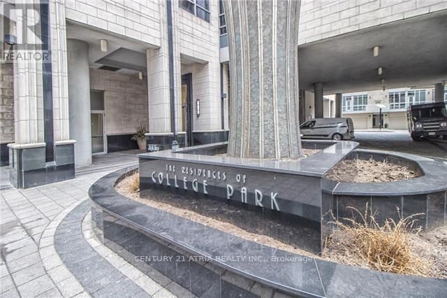 Property Photo:  763 Bay Street 904  ON M5G 2R3 
