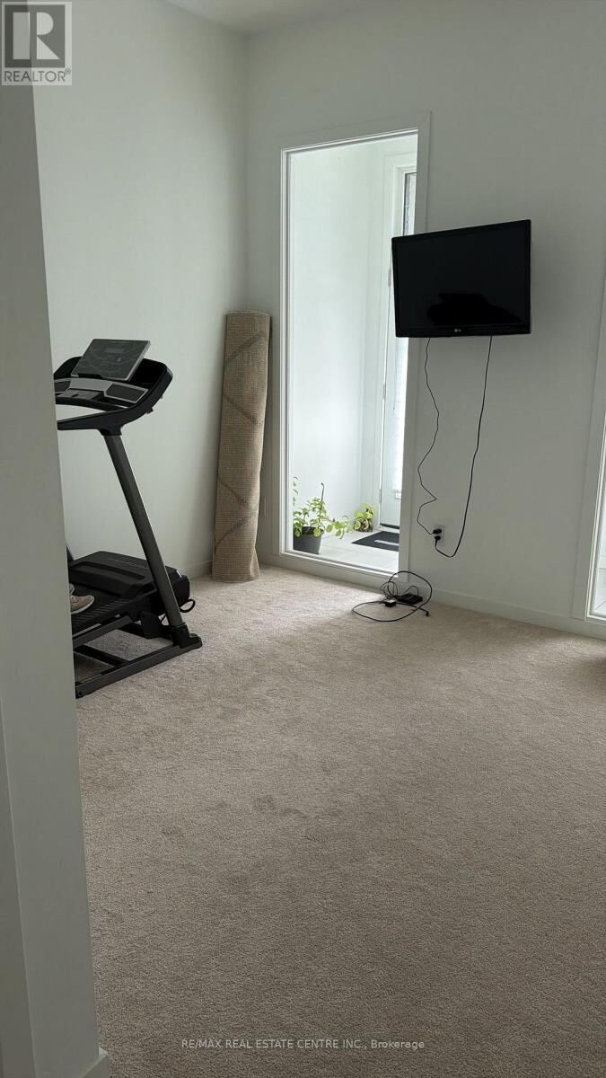 Property Photo:  195 Monarch Avenue  ON L1S 7M3 
