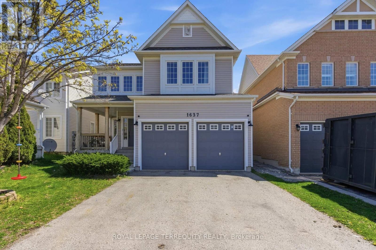Property Photo:  1637 Grandview Street North  ON L1K 0A6 