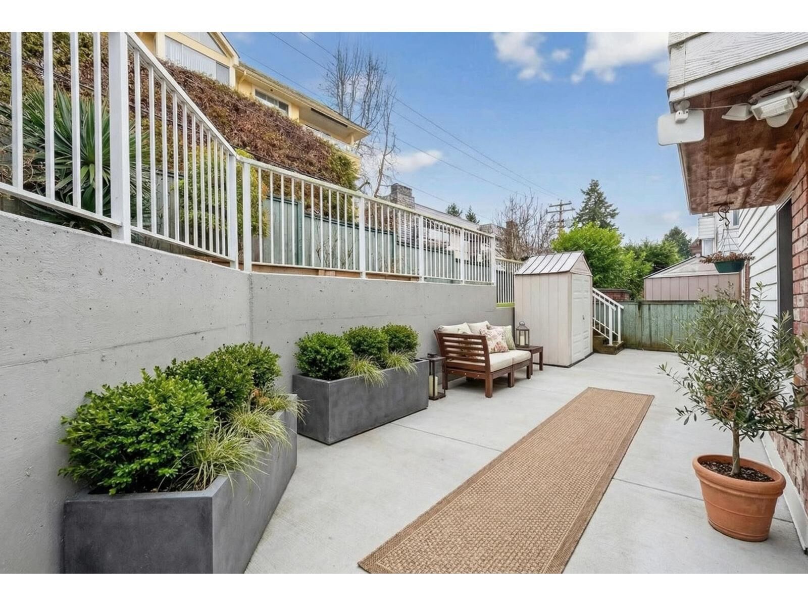 Photo de la propriété:  1390 Martin Street 104  BC V4B 3W5 
