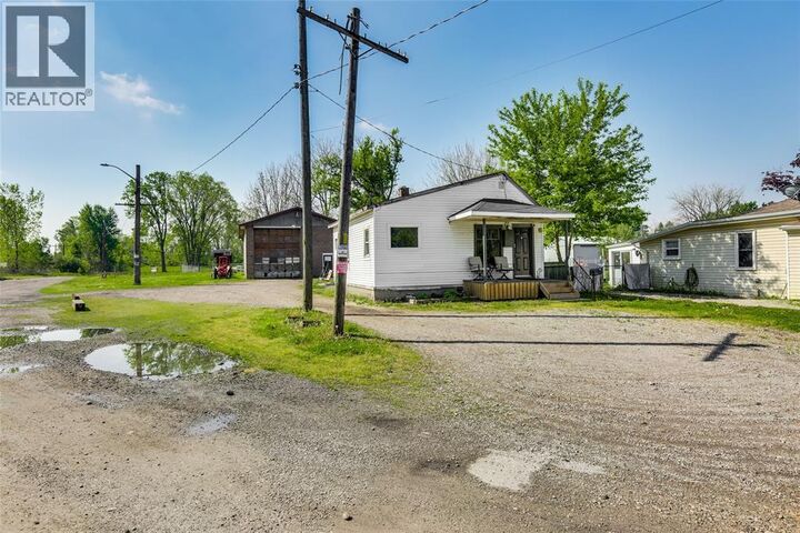 Property Photo:  276 King Street East  ON N7M 3N6 