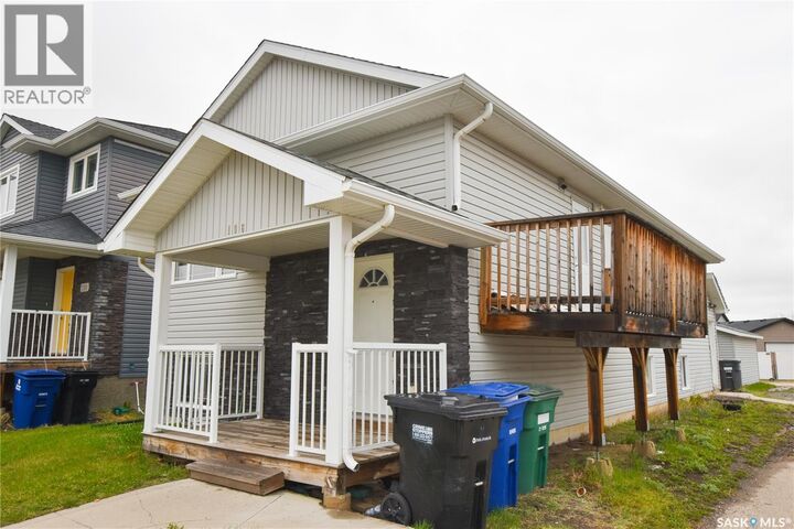 Property Photo: 106 Geary Crescent SK S7R 0B8