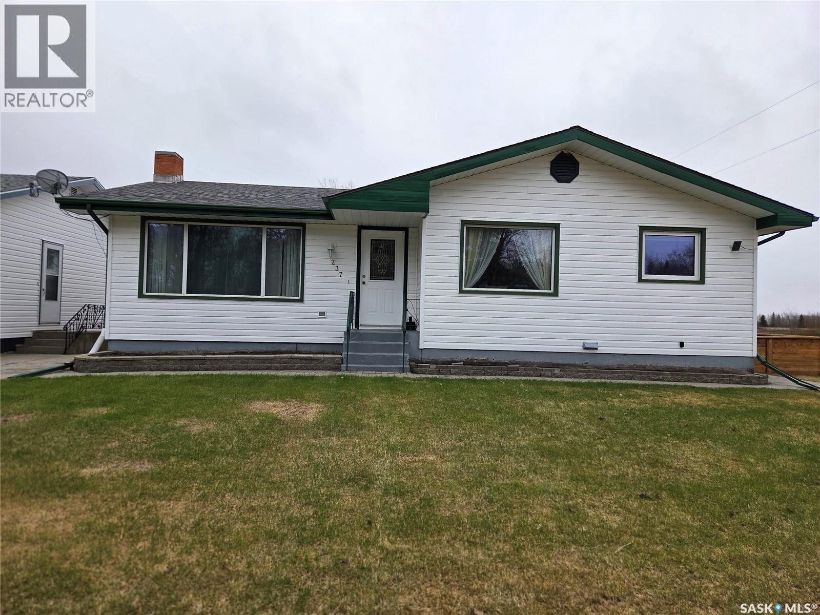 Property Photo: 237 3rd Street NW SK S0A 4J0