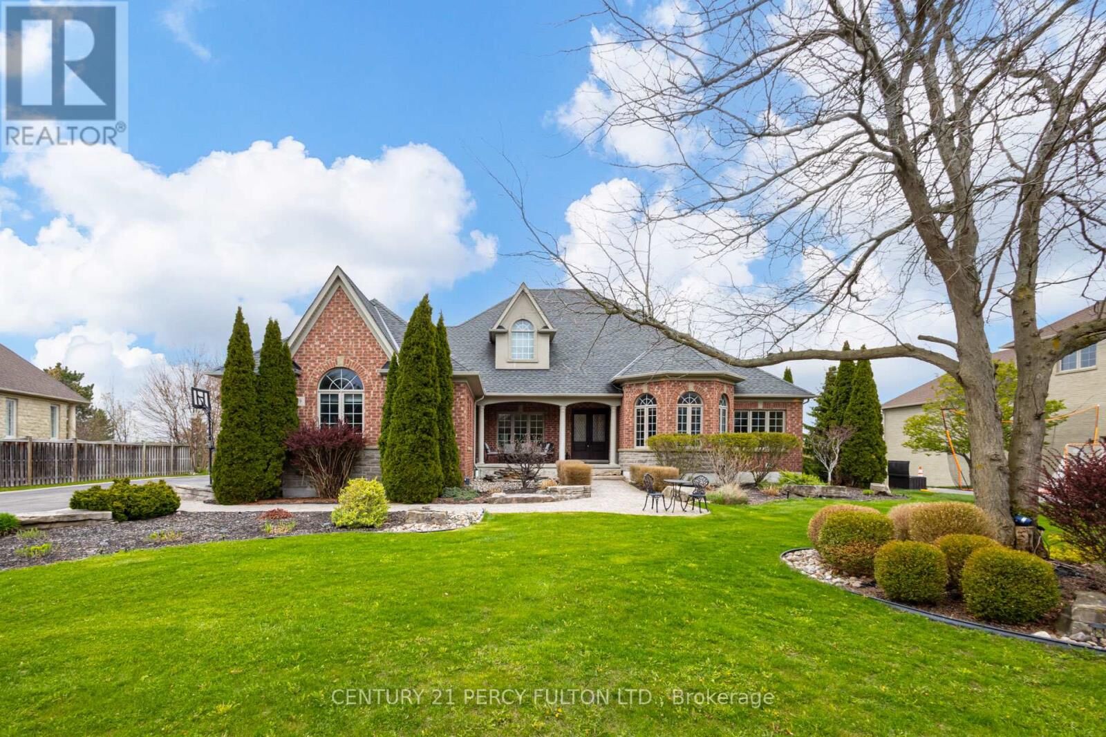 Property Photo:  19 Wilson House Drive  ON L0B 1A0 