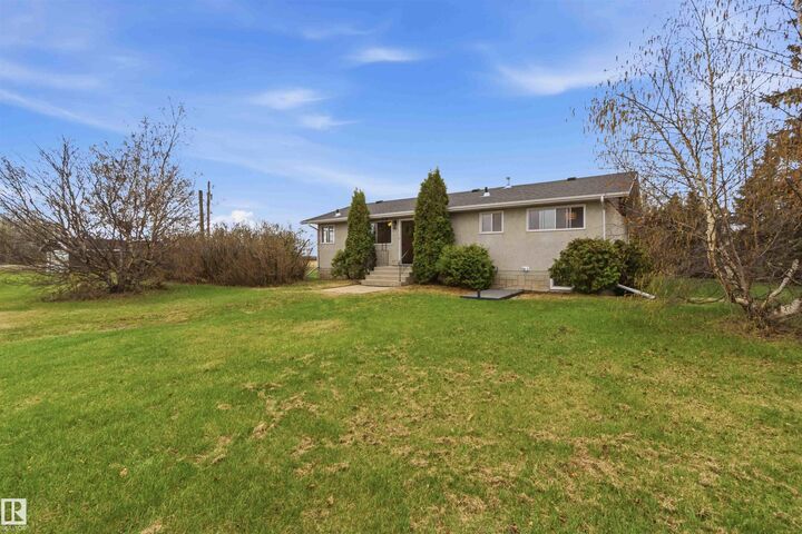 Property Photo:  58201 RR 214  AB T0A 2W0 