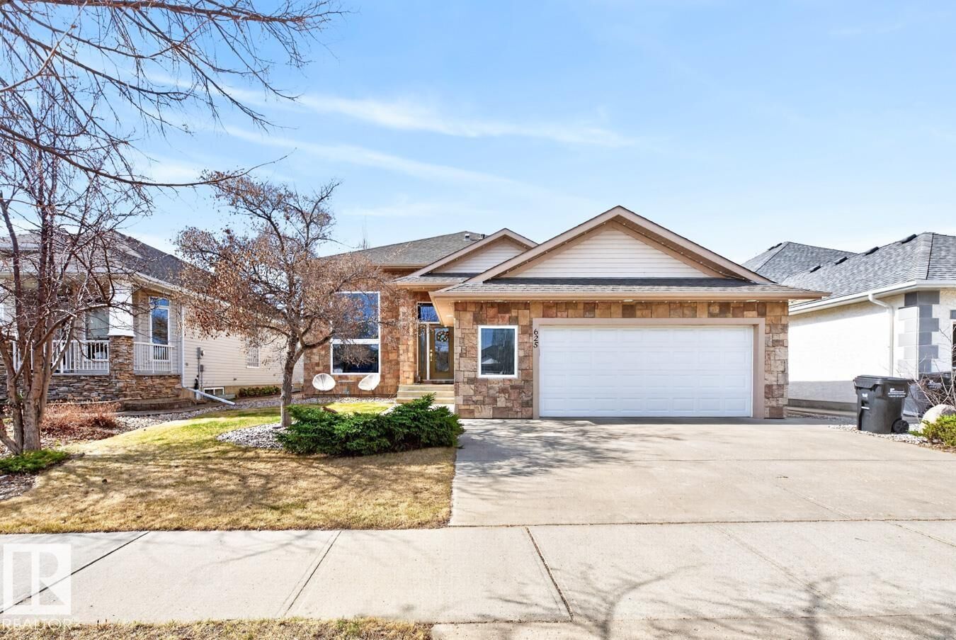 Property Photo:  625 Highland Drive  AB T8A 6J6 