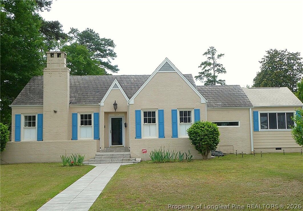 Property Photo:  
