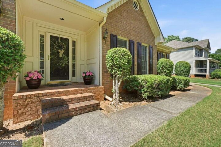 Property Photo:  1617 Ellington Road SE  GA 30013 
