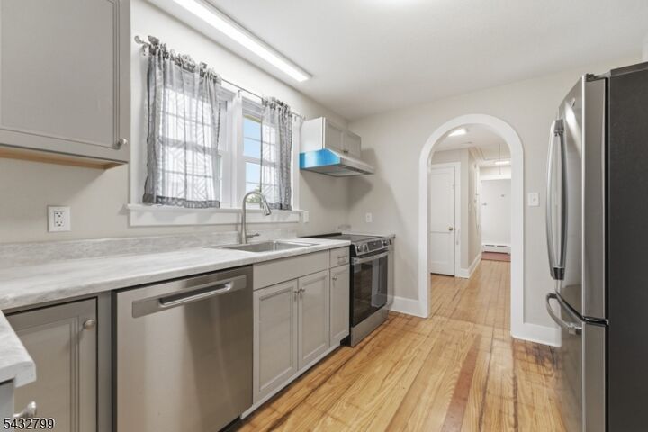 Property Photo:  6 Highland Ave  NJ 08822 