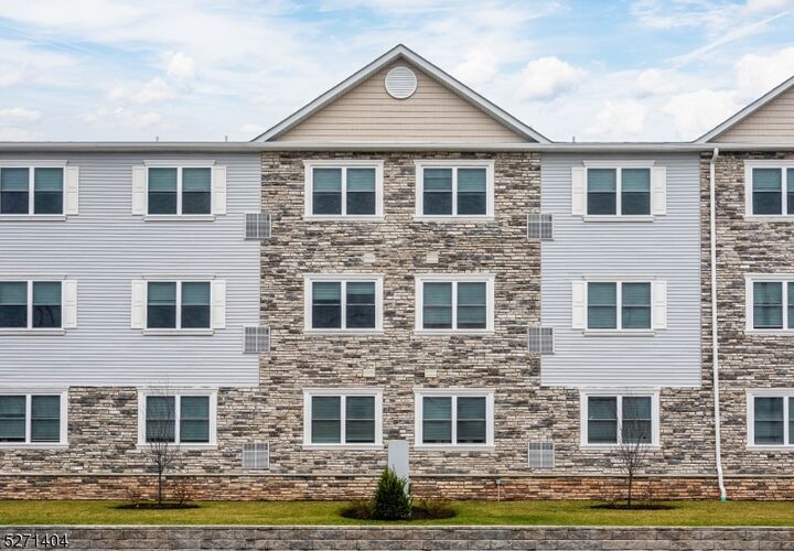 Property Photo: 1025 Raritan Road 207 NJ 07066