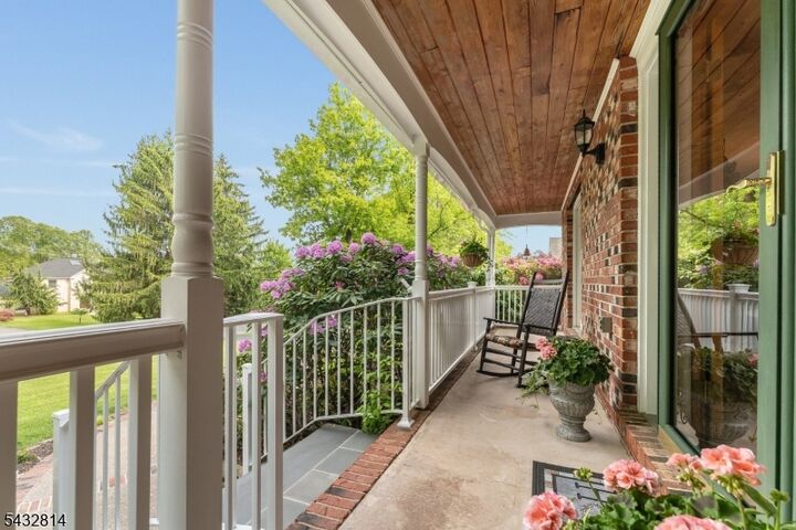 Property Photo:  4 Drake Ct  NJ 08848 