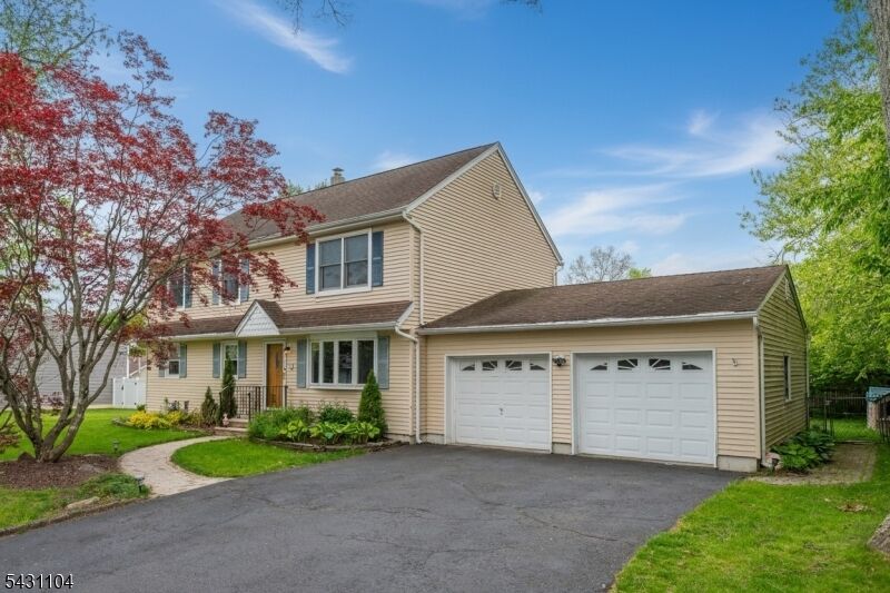 Property Photo:  6 Madoc Trl  NJ 07438 