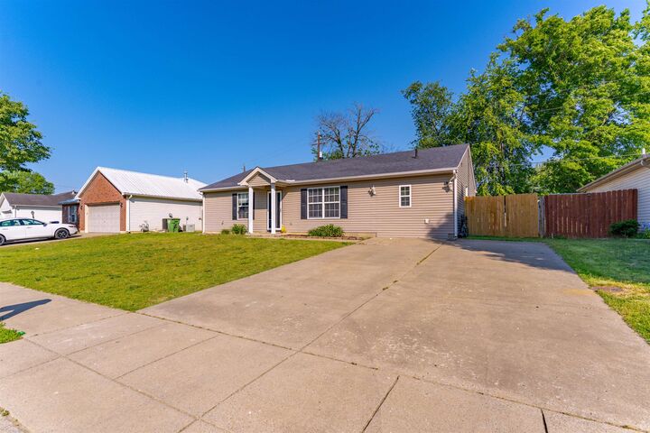 Property Photo: 643 Canoe Creek Drive KY 42420