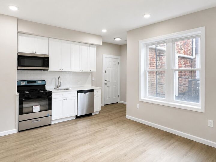 Property Photo:  160 Vroom St 53  NJ 07306 