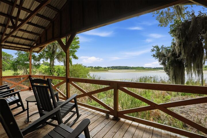Property Photo:  18610 Townsend House Road  FL 33523 