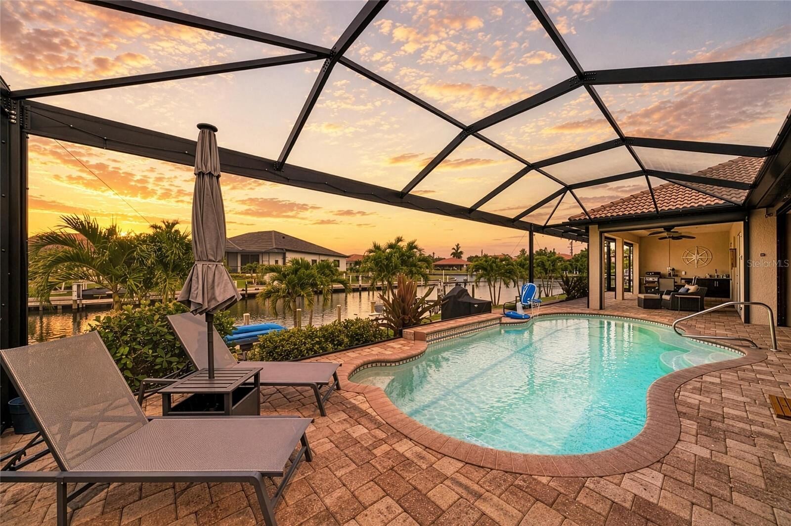 Property Photo:  1220 Spanish Cay Lane  FL 33950 