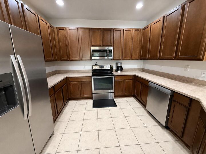 Property Photo: 343 Golden Dewdrop Way FL 32765