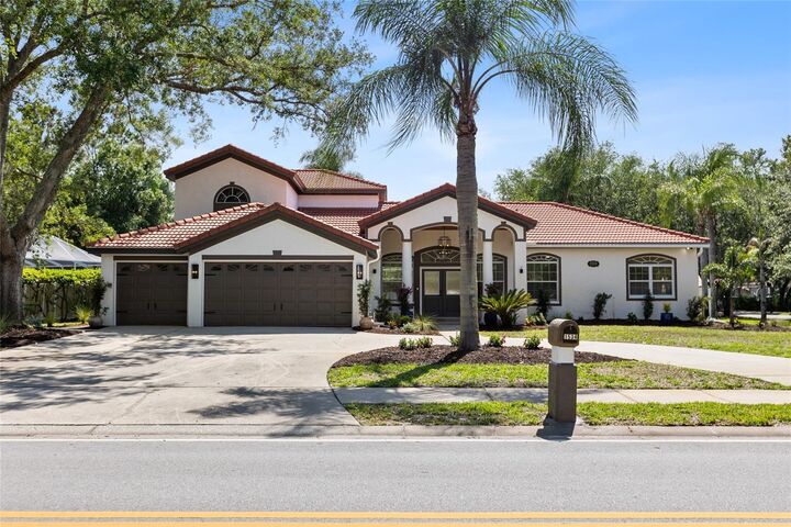Property Photo:  1534 E Lake Woodlands Parkway  FL 34677 