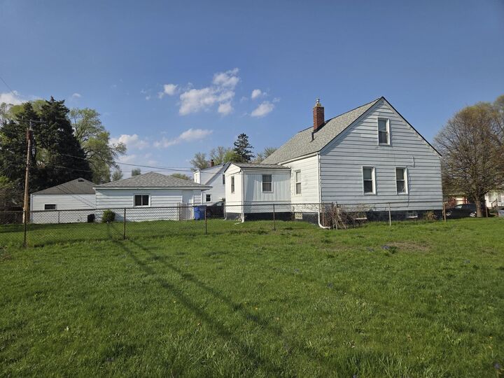 Property Photo:  21409 Panama Street  MI 48091 