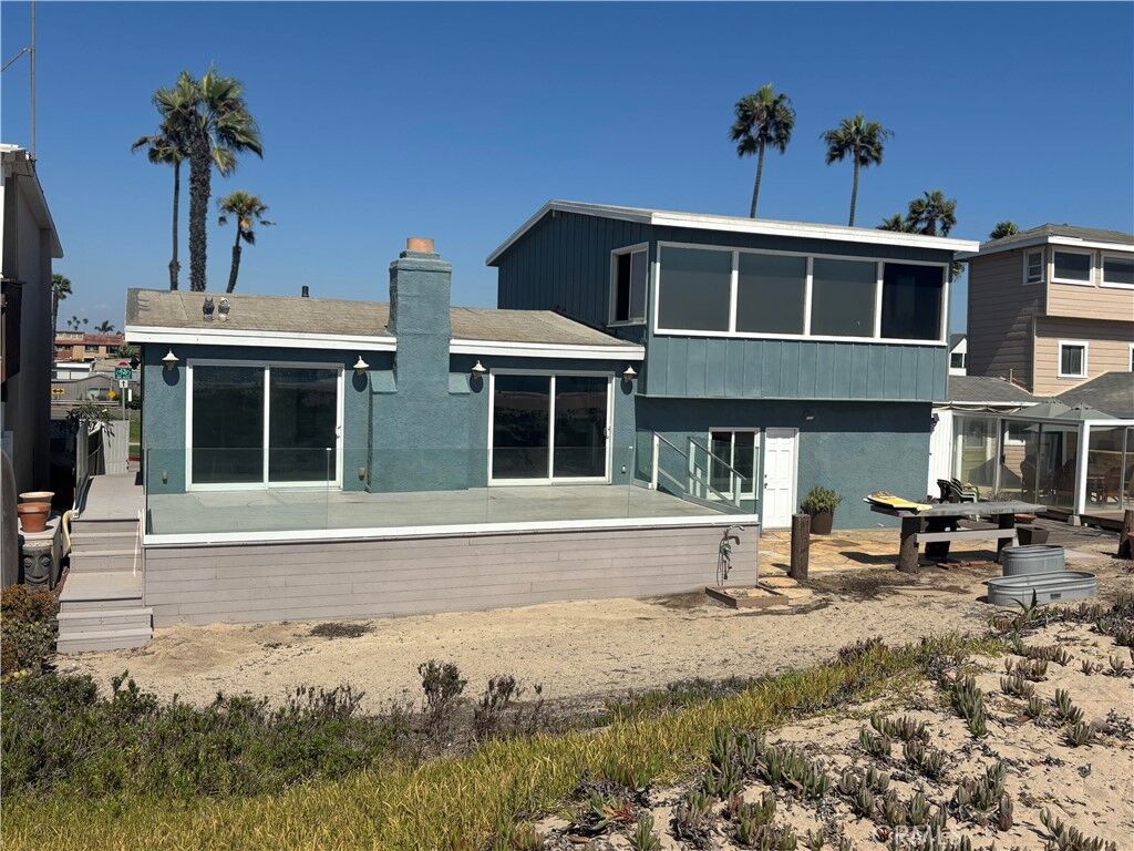 Property Photo:  17181 S Pacific  CA 90742 