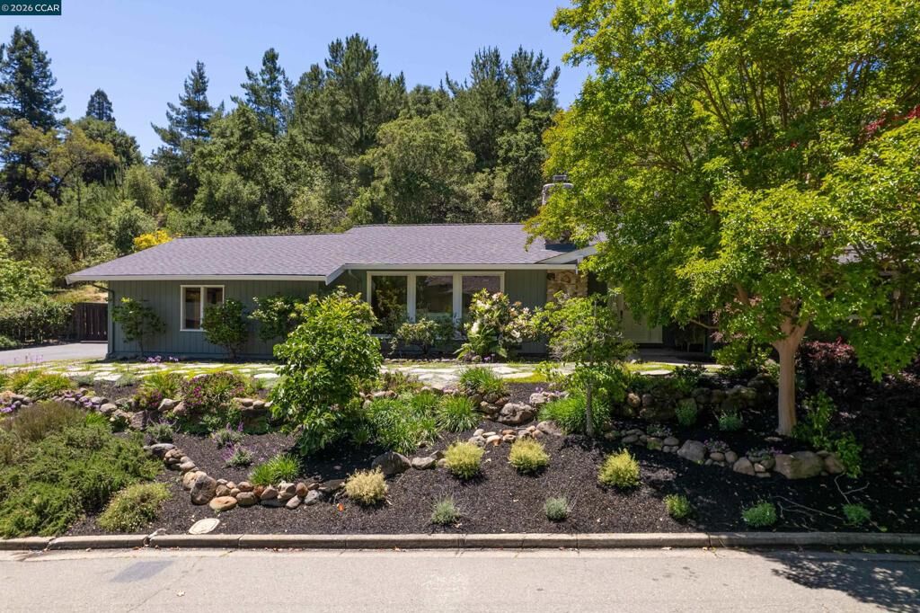Property Photo:  59 Lynwood Pl  CA 94556 