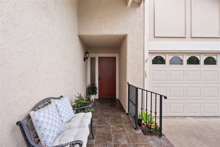 Property Photo:  27684 Calle Valdes  CA 92692 