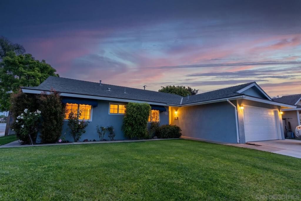 Property Photo:  20022 Cove Circle  CA 92646 