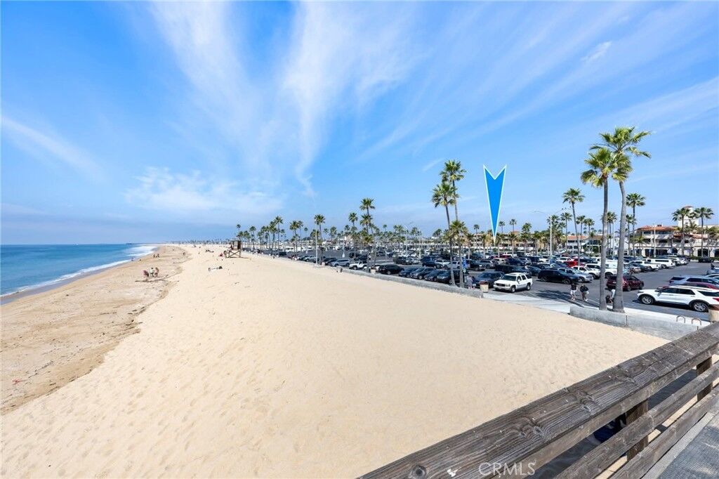 Property Photo:  600 E Oceanfront 1D  CA 92661 