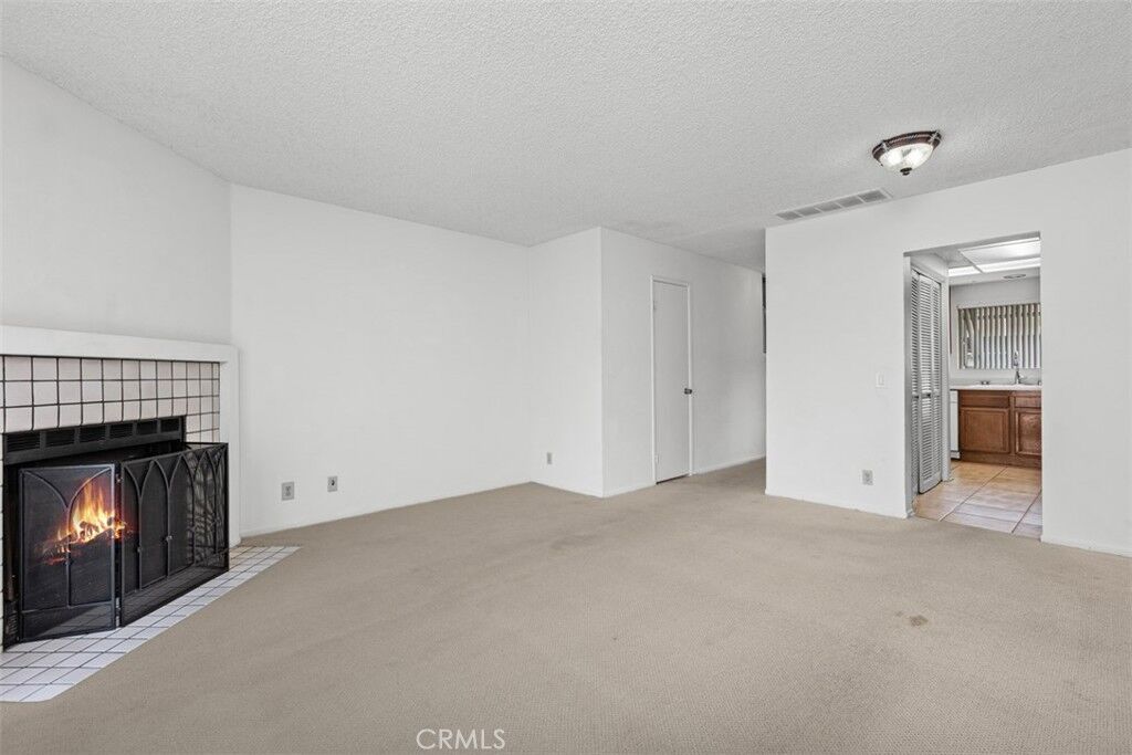 Property Photo:  41 Briarwood Lane 76  CA 92656 