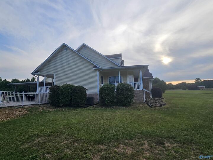 Property Photo:  6800 County Road 38  AL 35771 
