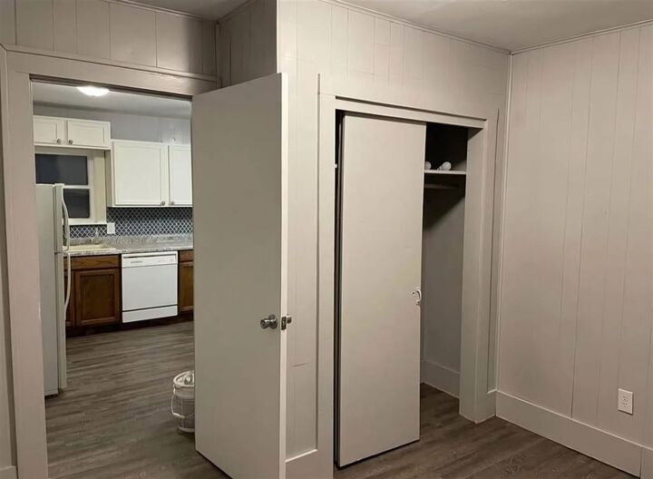 Property Photo:  1006 W College Ave  OK 74631 