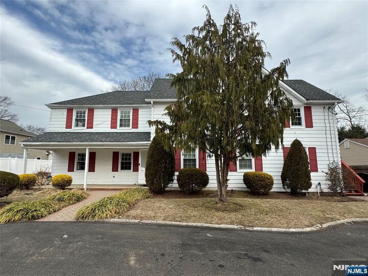 Property Photo:  193 Midland Avenue 1st Fl  NJ 07652 