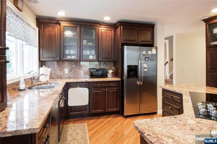 Property Photo:  28 Old Fourth Drive  NJ 07438 