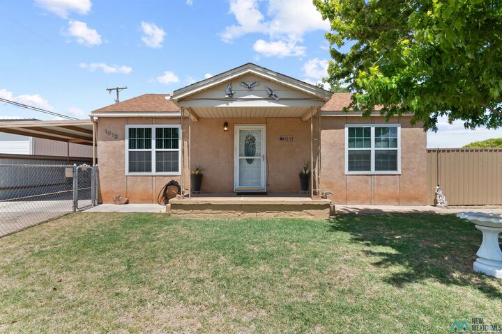 Property Photo:  1012 E 10th Street  NM 88101 